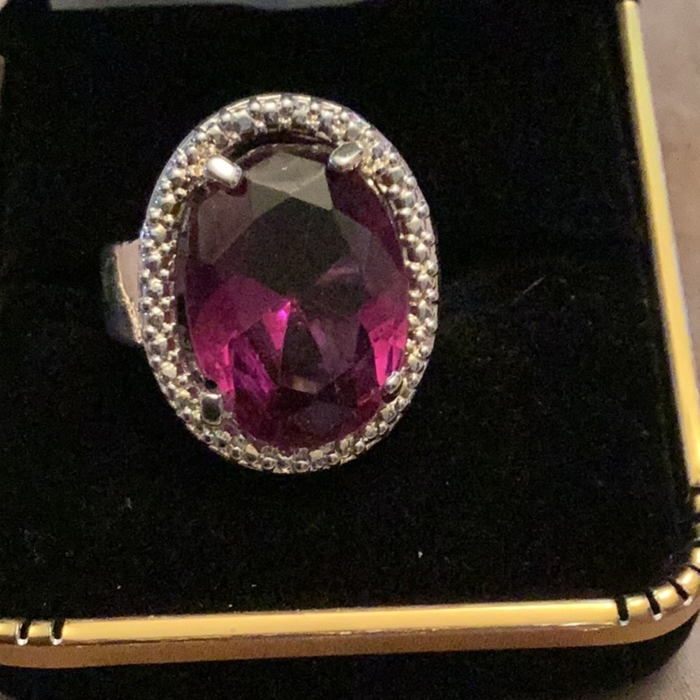 Beautiful Amethyst sterling silver statement ring size 6